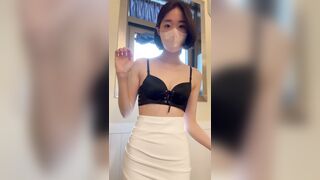 하얀색 치마 입고 다양한 홈트 (+살색 스타킹, 처음 써본 가슴 패치)