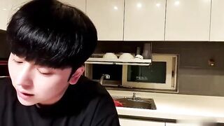거유의 육덕녀 게스트와 술먹고 진한 합방