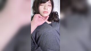 잠이 덜깬 여친의 음부를 작살