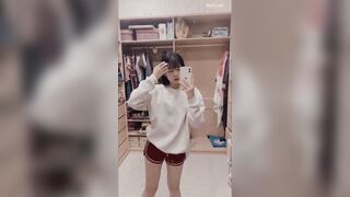 드레스 룸 공개 알몸 셀카