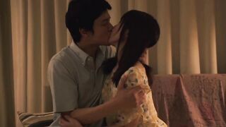 젊은여자의 회상을 보여주는 전형적인 일본영화 china