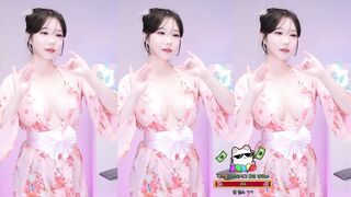뽀얀 피부 가슴골 BJㅁㅈ유 꼴리는 리액션컷 korean bj