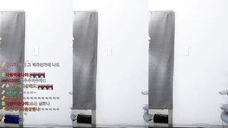 쵸단 드럼 가슴골 팬티노출 (1)