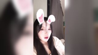 젖어버린 팬티 재끼고 보여주는 필터바니 korean porn vip
