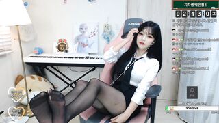 발충을 위한 박민정 발 모음 고파일 korean porn korean bj (4)