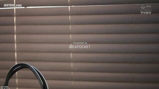 IPZZ-734 On a business trip, I ended up sharing a room with a female CEO who was out of my league... Her stunningly beautiful big breasts go Reducing Mosaic JAV