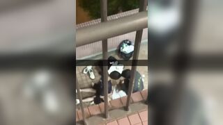 ❤️興味津々❤️ 香港の住宅団地から来た男子生徒2人と女子生徒1人が、屋外で3Pアクティビティを楽しんでいます！ ipcam 03-200426