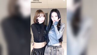 KARINA KISSING CHAEWON 74040 1 KPOP ALLPOP