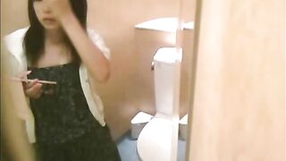 Gyoretsu Toilet 8-9 voyeur jp 160526 01