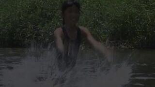 【動画】JSスク水川遊び&お着替え voyeur jp 170526