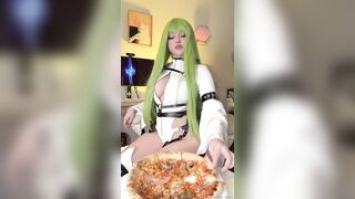 Hidori Rose Tries Her Fuck Machine In Her Cici Cosplay OnlyFans