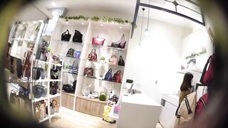 店員撮り５２ 脚立に登って 彼女の真っ白なキャンパスライフを同色で voyeur jp