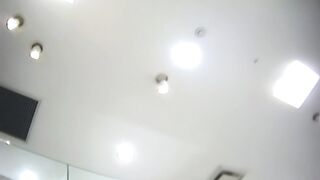 63 人妻店員さんの可愛い純白綿パンツ voyeur jp