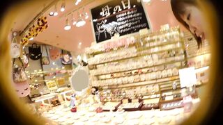 店員撮り１２６ アクセサリー売り場のロンスカ若妻への実験 暗い場所への耐性を持ったカメラとは voyeur jp