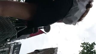 13 パパ活jdを自宅へ呼び出し逆さ撮り ハムスターに夢中のスカートの中身を真下から ２カメ映像あり voyeur jp