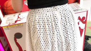 ゲーセン盗 ロリ可愛い美少女 あどけないショーツパンツとプニプニおっぱい 胸チラ voyeur jp
