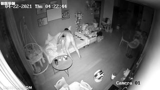 [IP CAMERA] 발정난 한국 여성이 남자친구의 허벅지에 보지를 문지르고, 남자친구의 자지를 타고 매우 섹시한 자세로 세게 문지릅니다 korean porn vip ipcam
