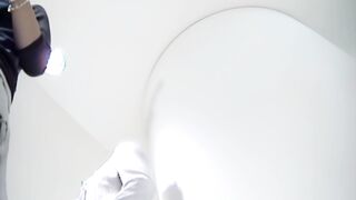 179 お姉さま店員さん 白パンティー voyeur jp