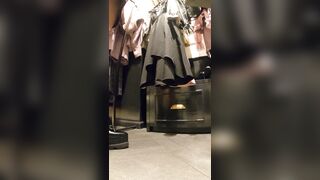 19 フロントゆるゆるなスジ入り店員さん 2 voyeur jp